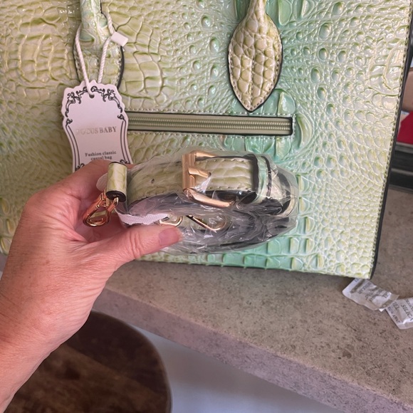 Stunning faux Alligator Non Designer Bag NWT - Picture 6 of 9